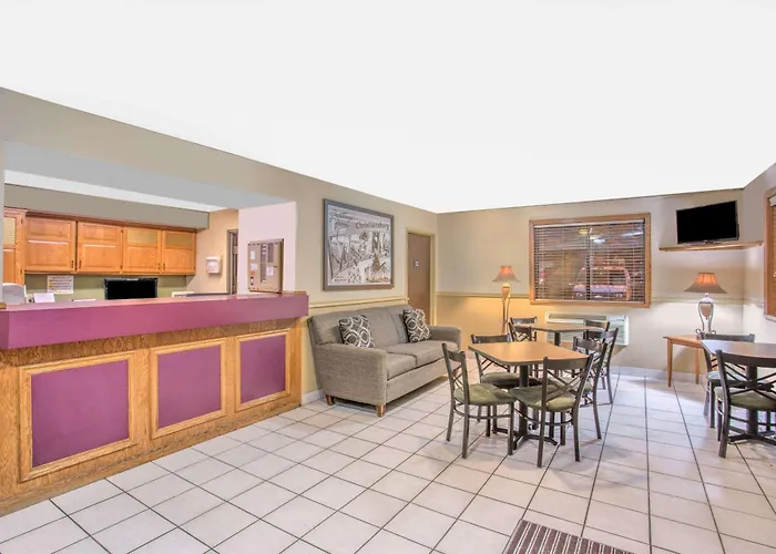 Super 8 By Wyndham Christiansburg/Blacksburg Area