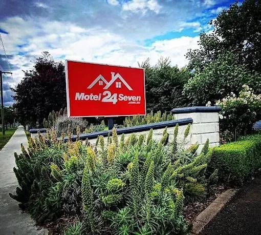 Motel24Seven And Apartments Sale