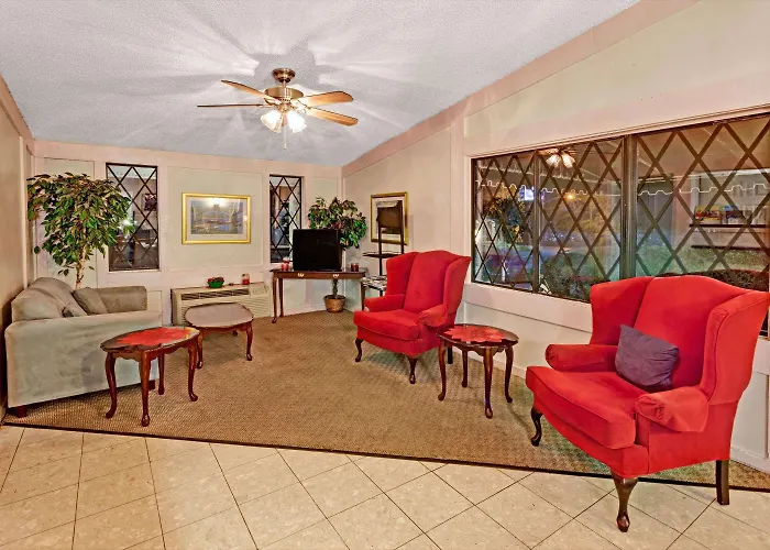 Knights Inn Austell