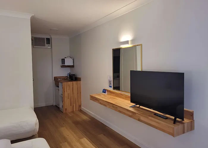 Surestay Hotel By Best Western The Clarence On Melville Albany