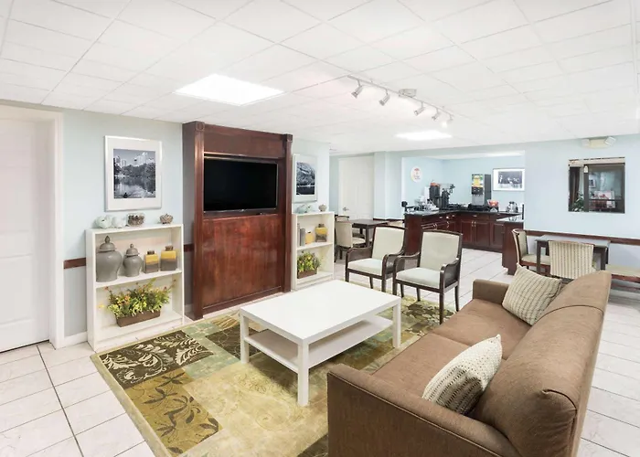 Super 8 By Wyndham Lithonia Motel Decatur