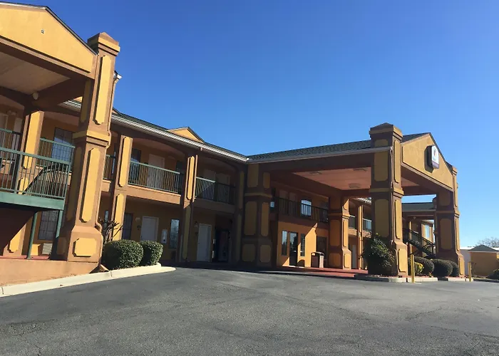 Peach State Inn & Suites Hawkinsville