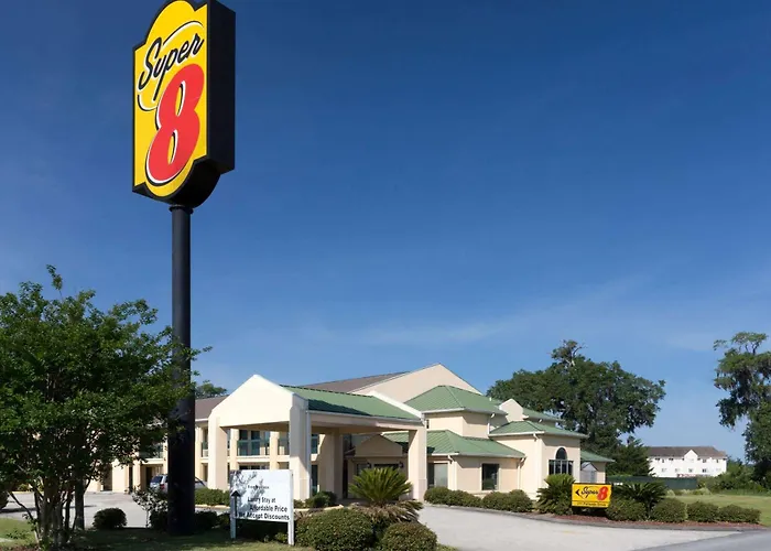 Super 8 By Wyndham Brunswick South I-95 Motel