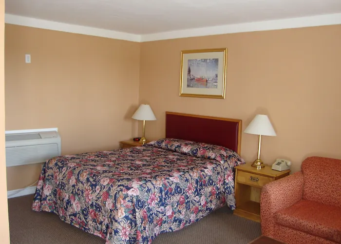 Royal Napanee Inn Greater Napanee