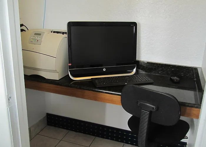 Super 8 By Wyndham Dumas Tx Motel