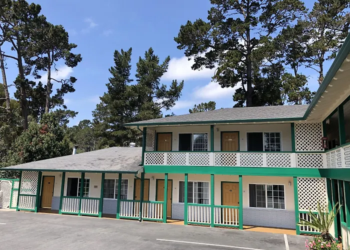 Monterey Pines Inn