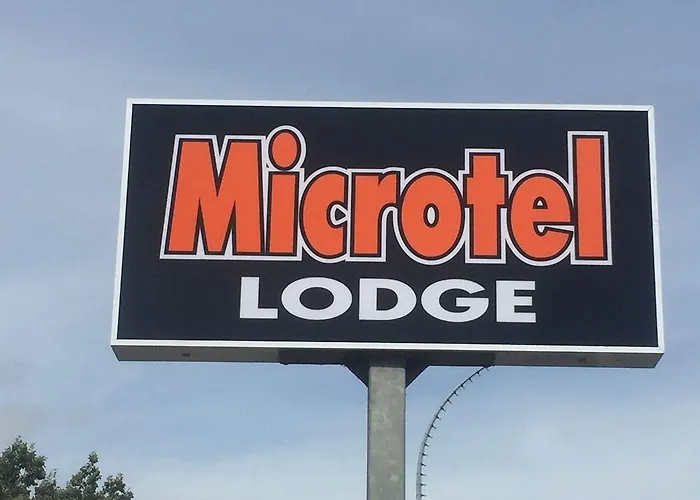 Microtel Lodge Hamilton