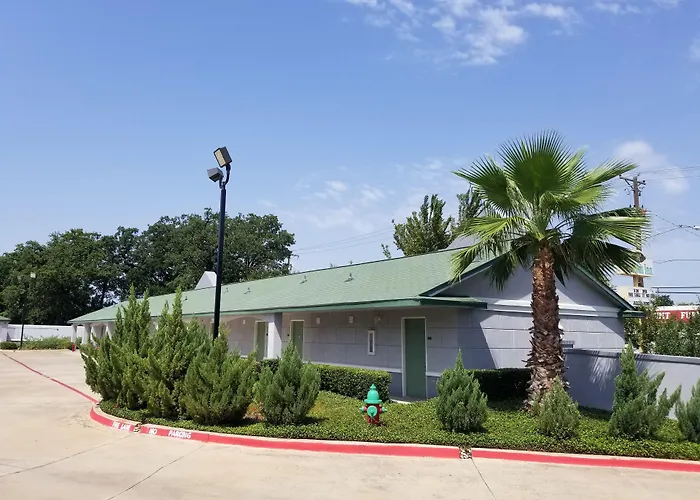 Haltom Inn Fort Worth