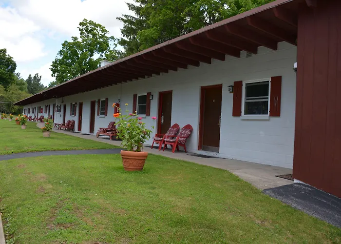 The Village Motel Richfield Springs