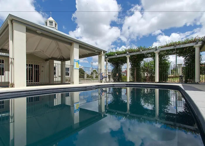 Coachmans Inn Warwick