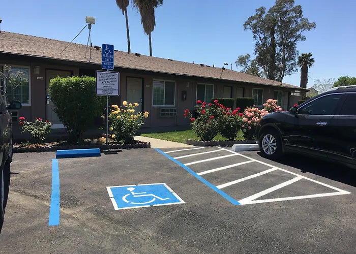 Maple Inn And Suites Los Banos