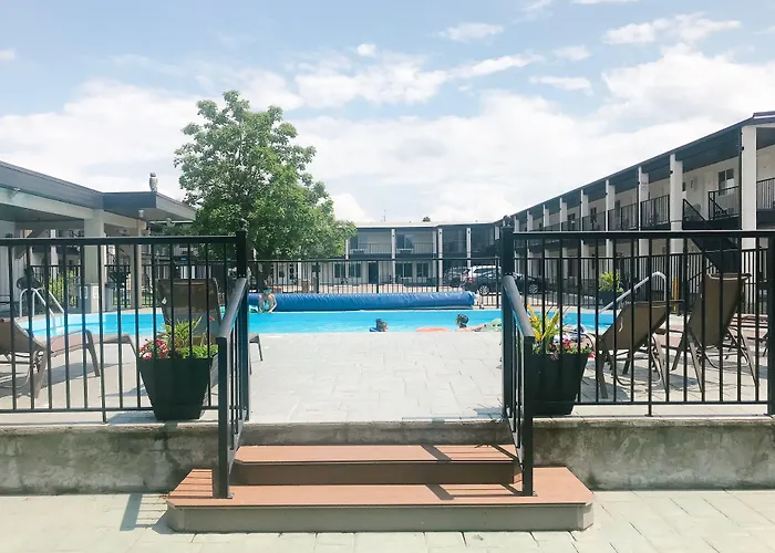 Oasis Inn Kelowna
