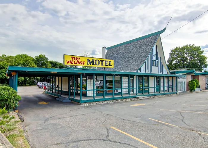 Tiki Village Inn Vernon