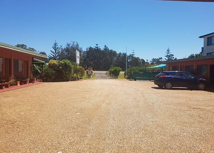 Lake Front Motel Entrance