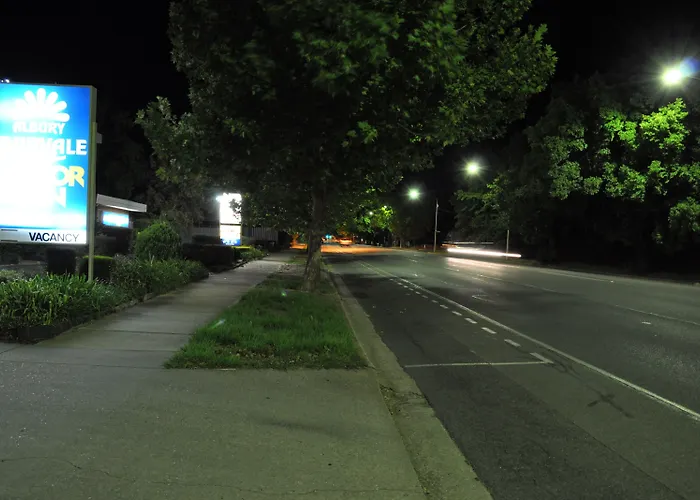Albury Burvale Motor Inn