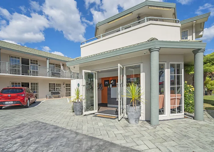 Silver Fern Rotorua Suites & Spa