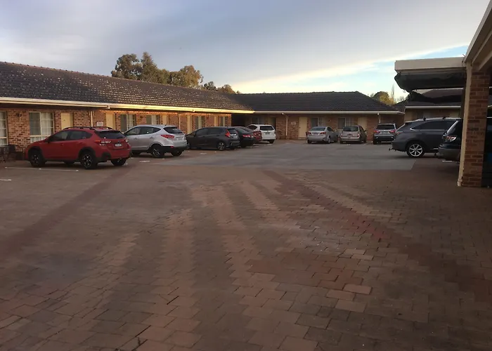 Golden Chain Aalana Motor Inn Cowra