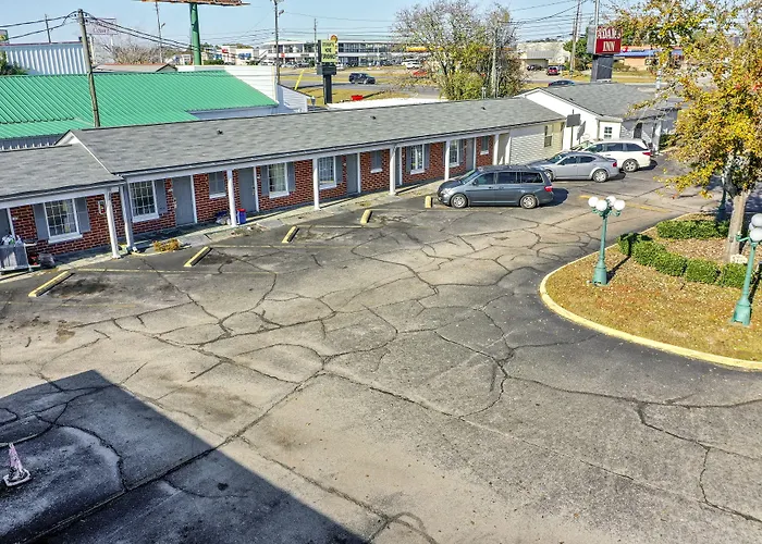 Adams Inn Dothan