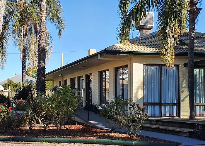 The Aston Motel Tamworth