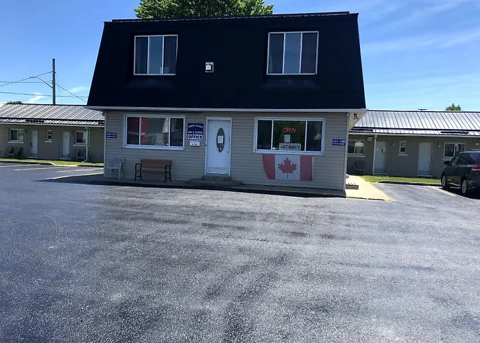 Perth Plaza Inn & Suites