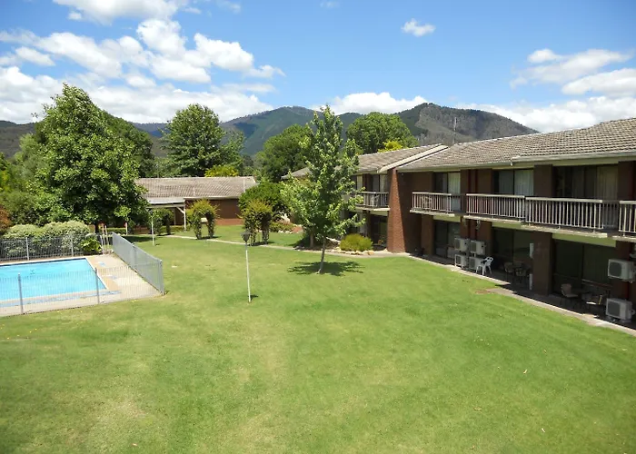 Motel Sierra - Bright