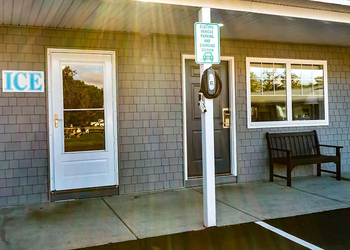 Top Notch Inn Gorham
