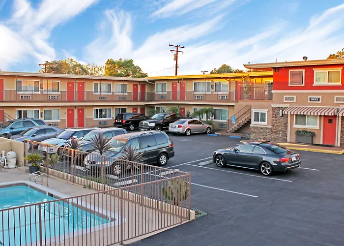 Friendly Hills Inn - Whittier, Los Angeles
