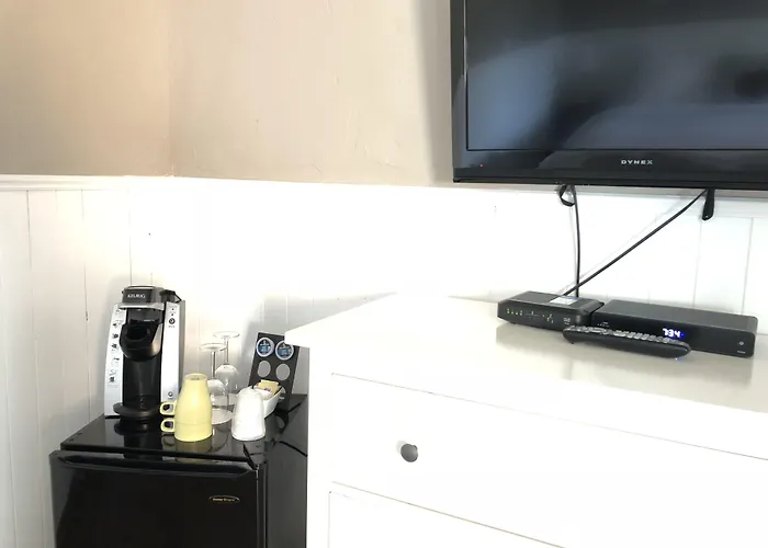 Piccadilly Motel Radium Hot Springs