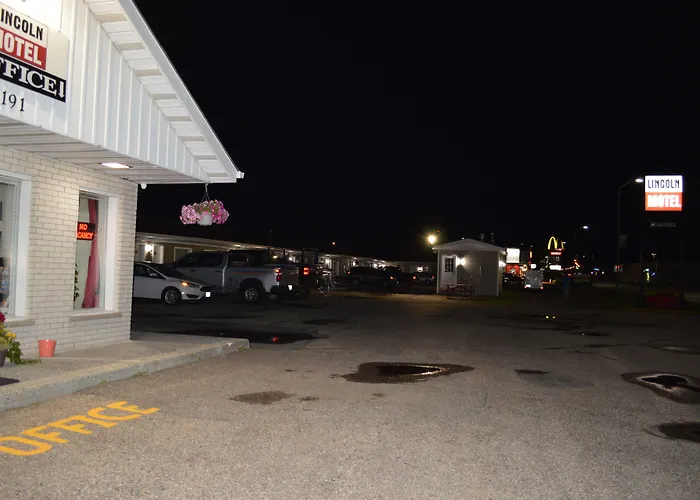 Lincoln Motel Sturgeon Falls