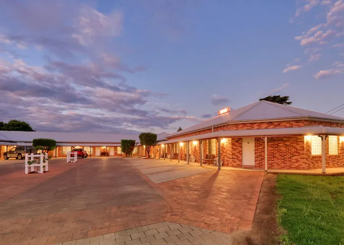 Country Gardens Motor Inn Cowra