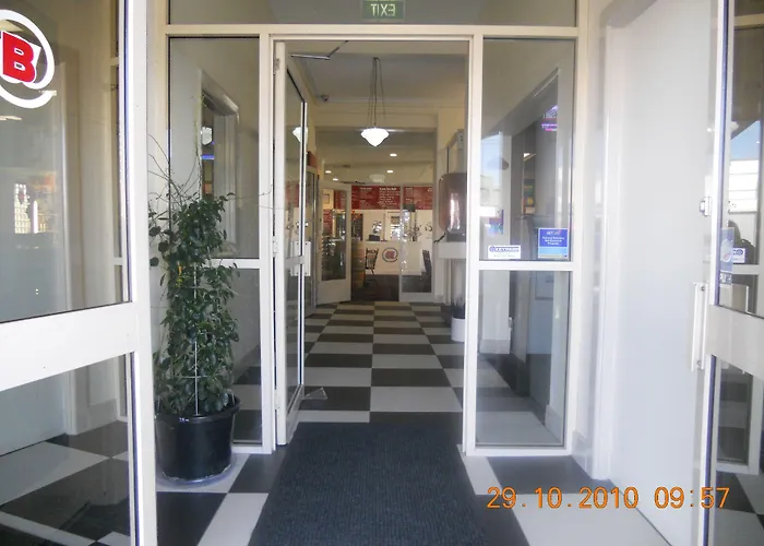 Burkes Hotel Motel Yarrawonga