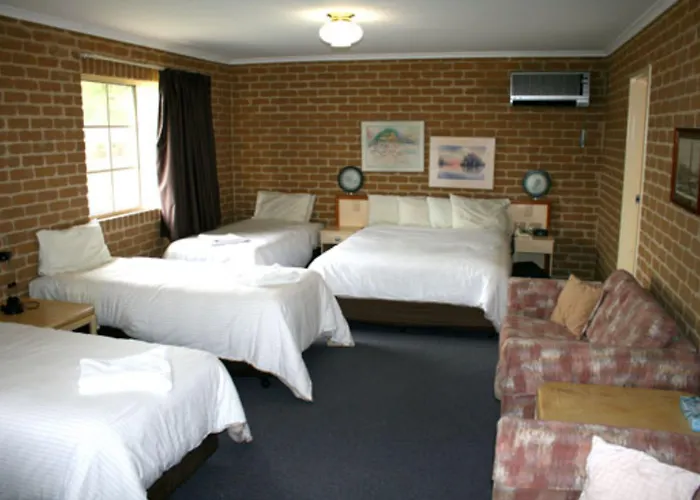 Grand Manor Motor Inn Queanbeyan