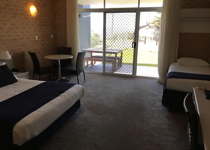 Ocean Front Motel Entrance