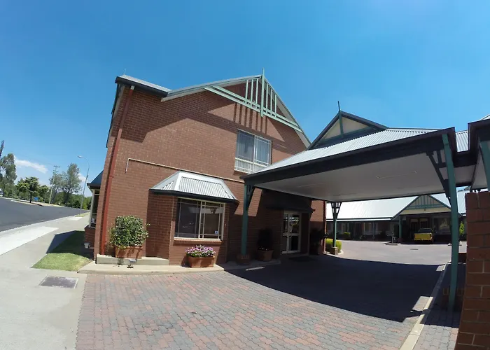 Young Federation Motor Inn And Services Club