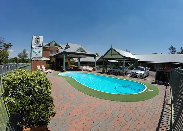 Young Federation Motor Inn And Services Club