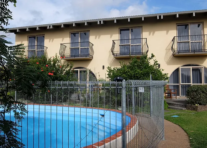 299 On Devon West Motel New Plymouth