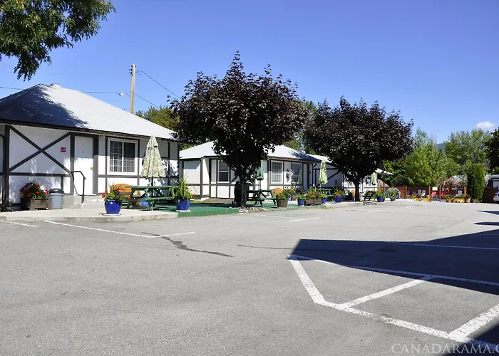 Rosedale Motel Summerland