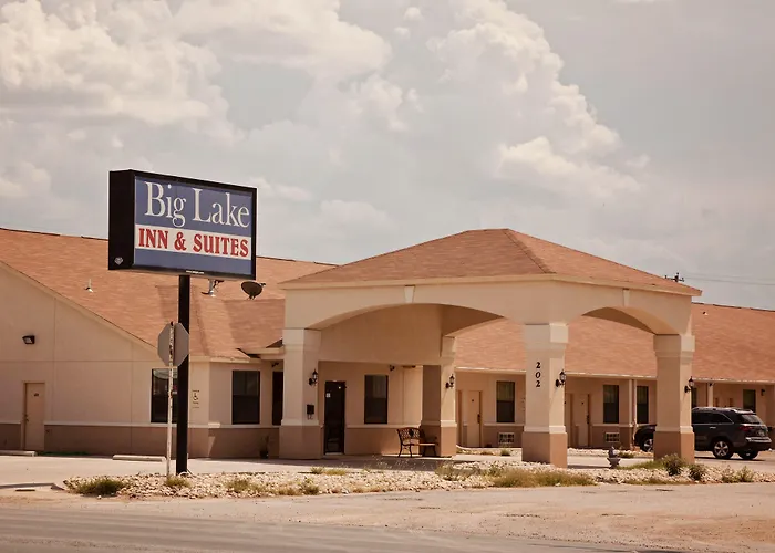 Big Lake Inn And Suites