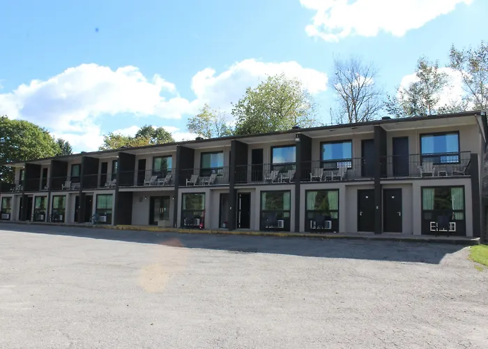 Bancroft Inn & Suites