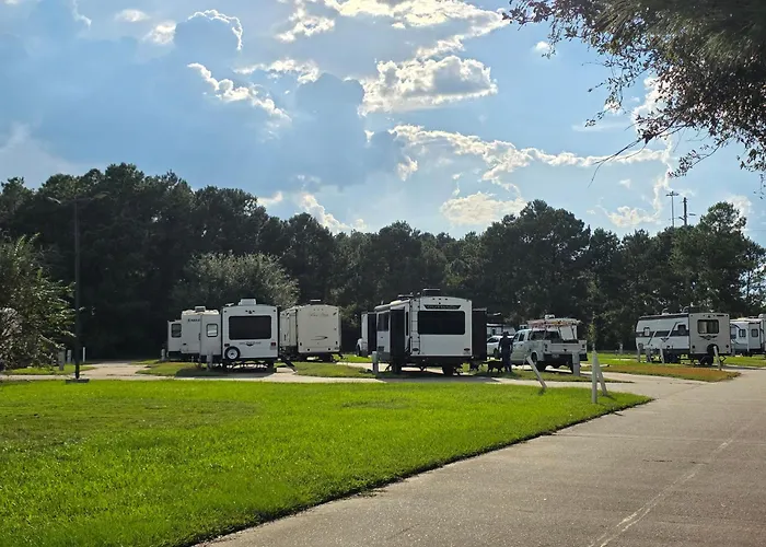 Winnie Inn Suites & Rv Park