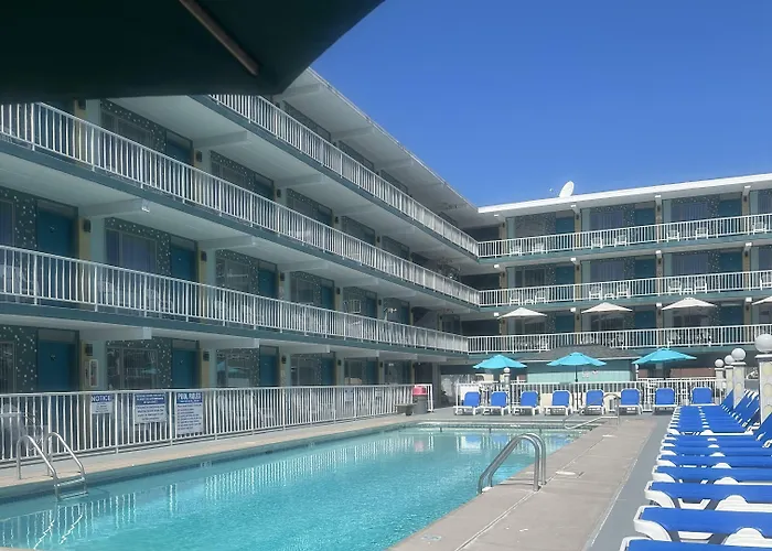 Royal Canadian Motel Wildwood