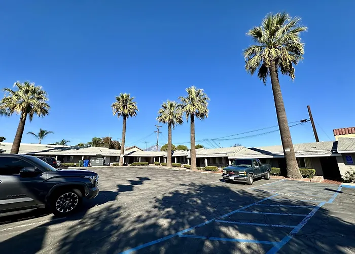 Pala Motel Pomona