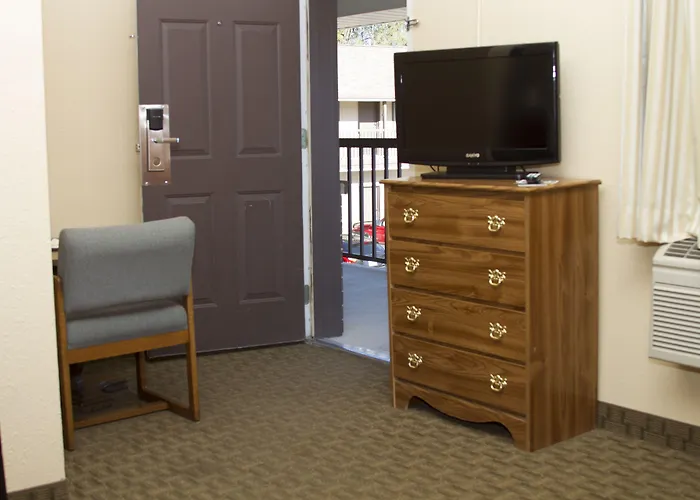 Cottonwood Inn & Suites Phillipsburg