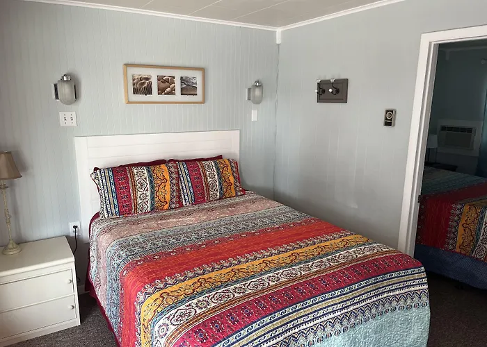 The Monarch Motel Cheboygan