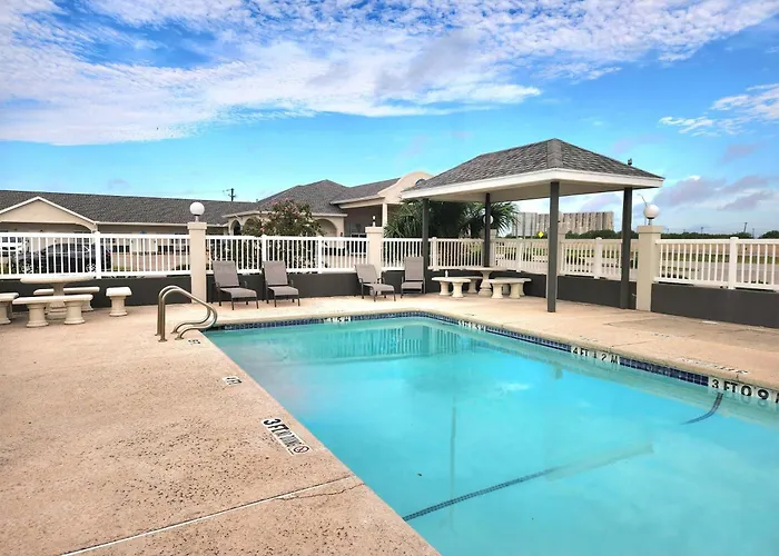 Days Inn By Wyndham Robstown