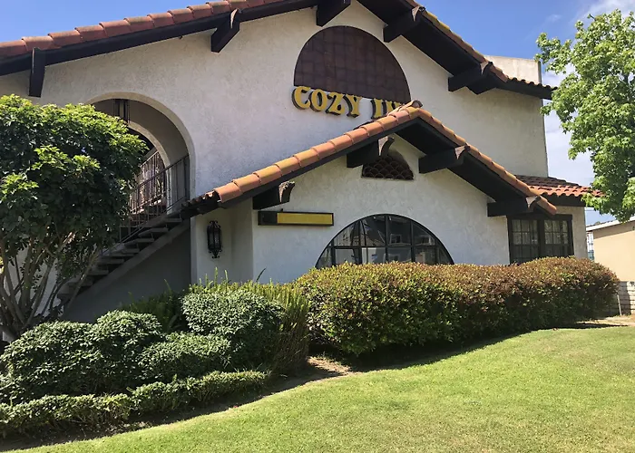 Cozy Inn Costa Mesa
