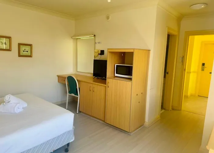 El Lago Waters Motel Under Gobell Hotel Entrance