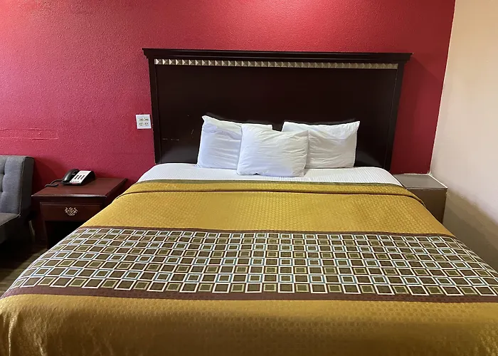 Deluxe Inn West Memphis