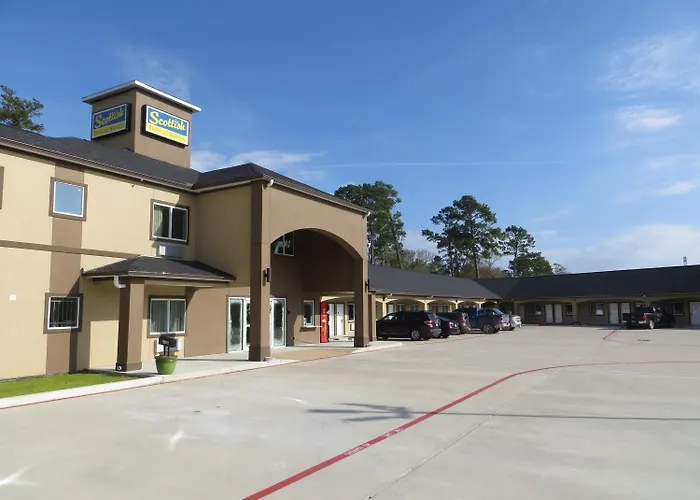 Scottish Inn & Suites Baytown