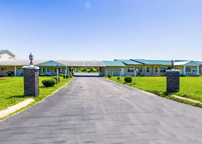 Country Hearth Inn & Suites By Oyo Sturgis